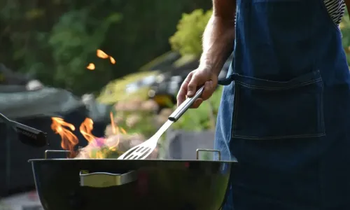 BBQ spatula flip
